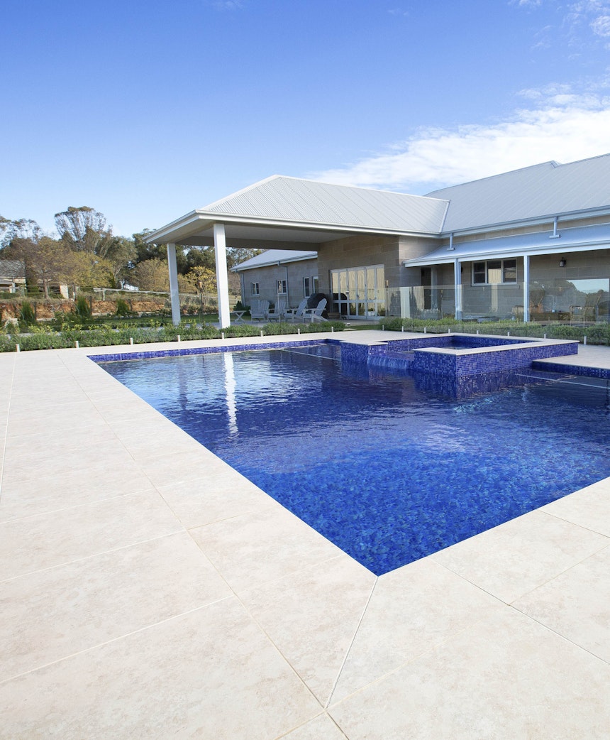 Blog In-article-images 5-ways-to-enhance-the-design-of-your-pool
