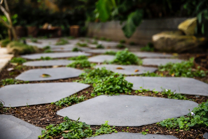 Blog In-article-images 9-ideas-for-garden-pathways