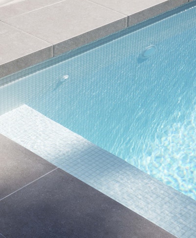 How to Choose the Right Pool Tiles