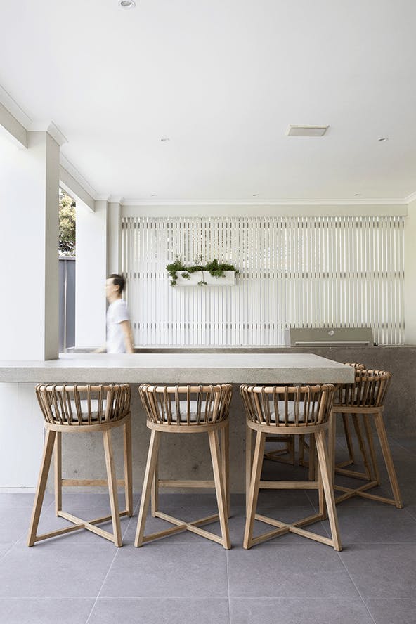 Blog In-article-images where-to-put-your-BBQ-in-the-backyard