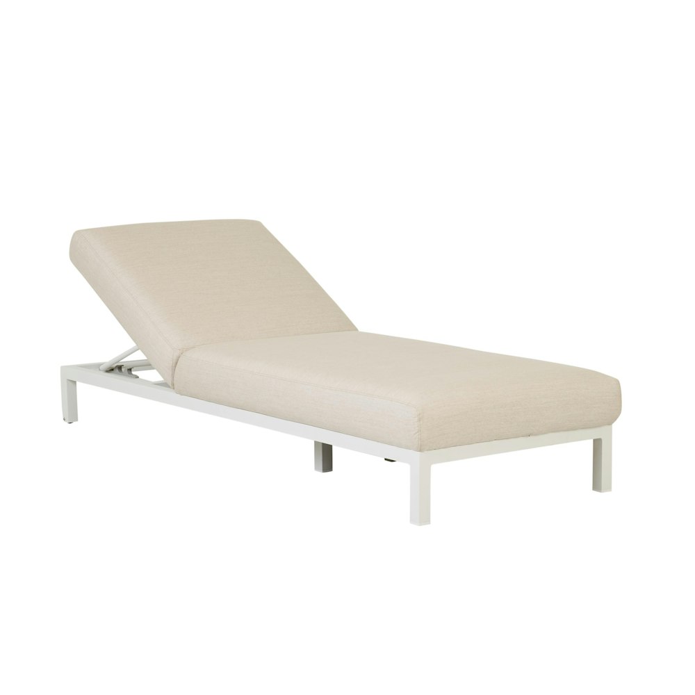Furniture Hero-Images Sunbeds-and-Daybeds aruba-rounded-sunbed-03