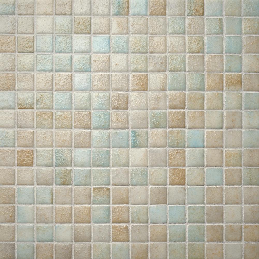 POOL NEW-POOL-HEROS Rote-Hero-Image-1025x10255