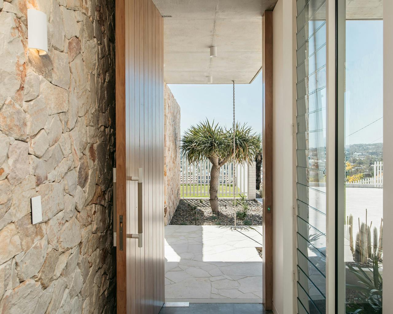 WALL ORGANIC BRIBIE GALLERY-IMAGES Bribie-Gallery-1025x12804
