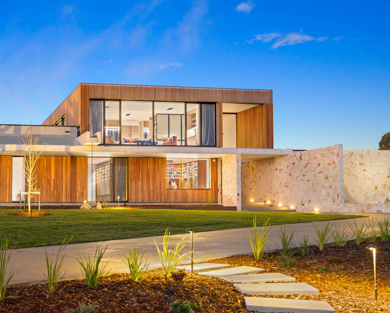 Artisan Exterior | Callala Organic Stone Wall Cladding