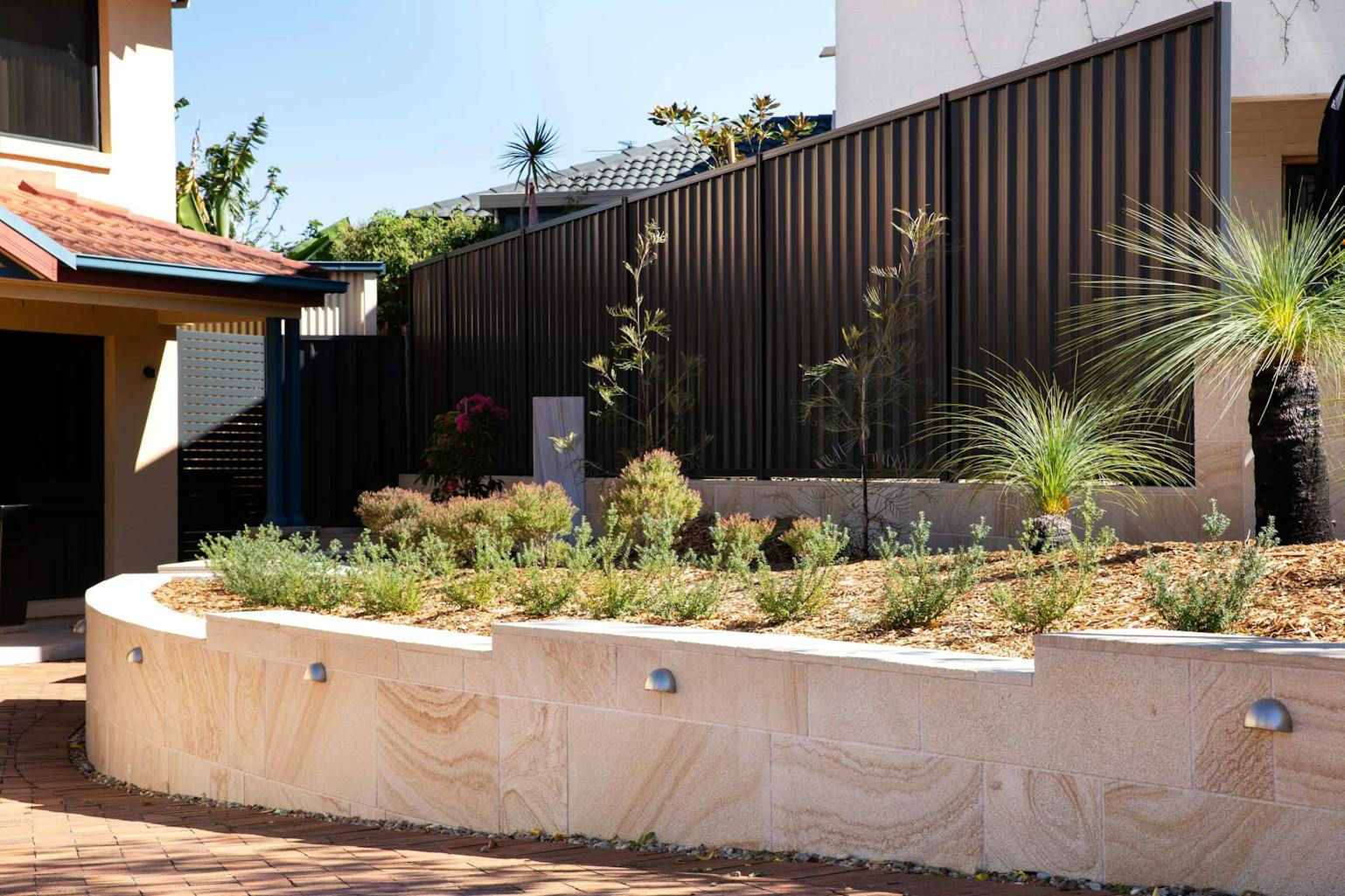 Wall-Cladding-and-Stacked-Stones Gallery Areia-01