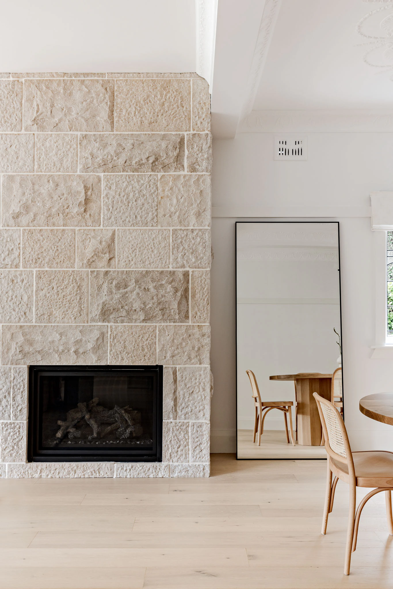 Artisan Exterior | Calcario Linear Stone Wall Cladding