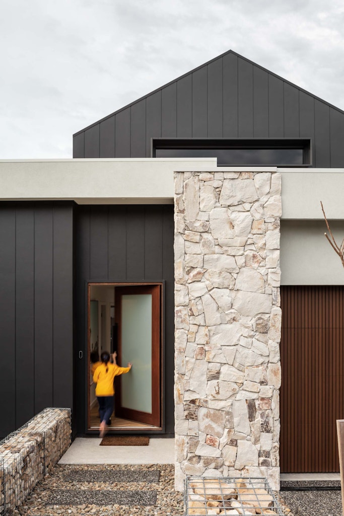 Wall-Cladding-and-Stacked-Stones Gallery callala-02
