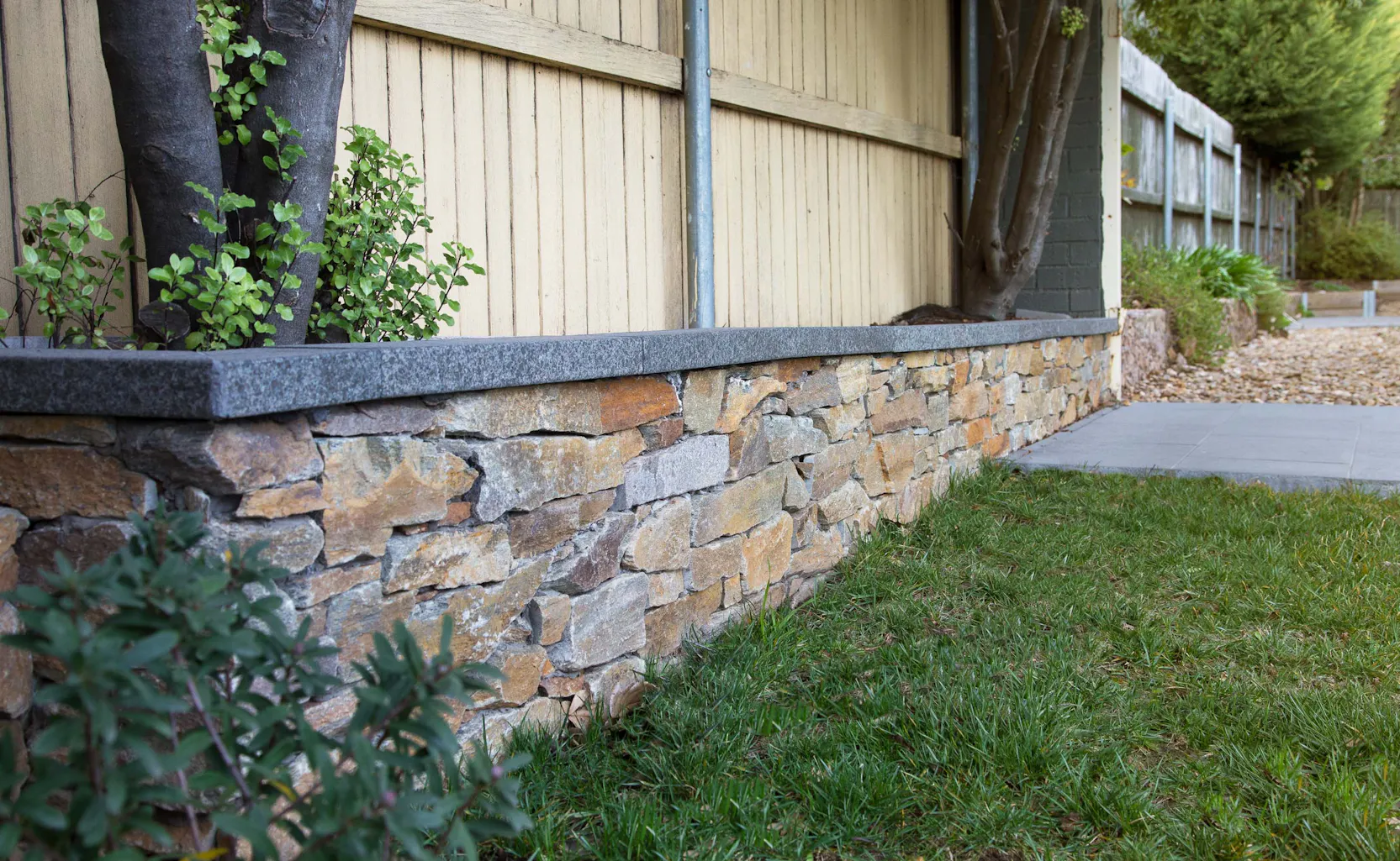 Artisan Exterior | Cottage Organic Stone Wall Cladding