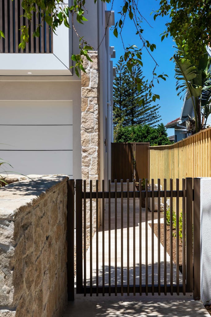 Wall-Cladding-and-Stacked-Stones Gallery ridge-02