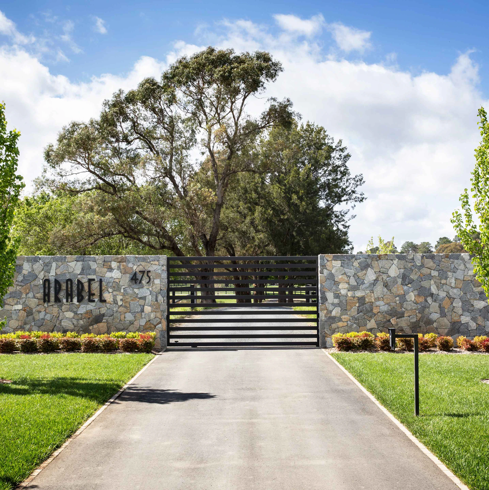 Artisan Exterior | Peak Organic Stone Wall Cladding